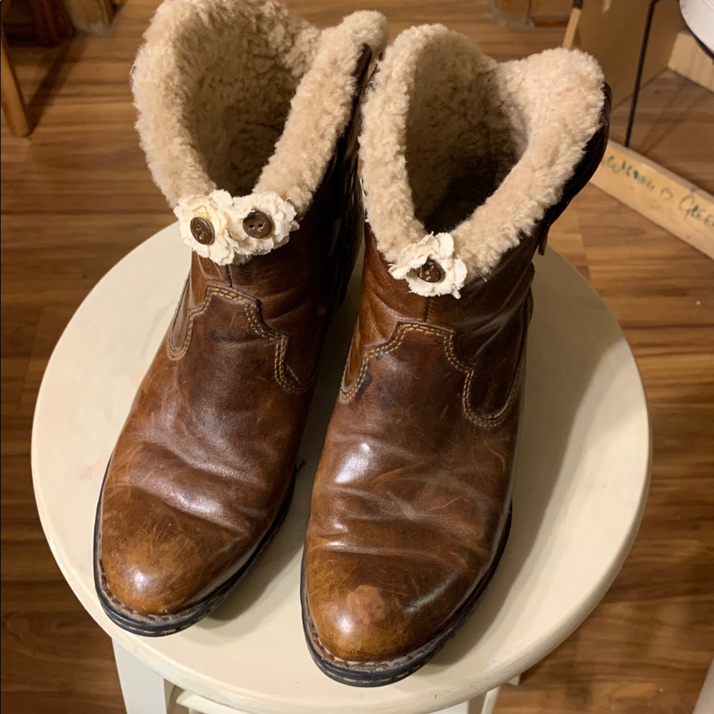 Born Brown Leather Booties Genuine Sherpa Lined Unique Custom Floral Design